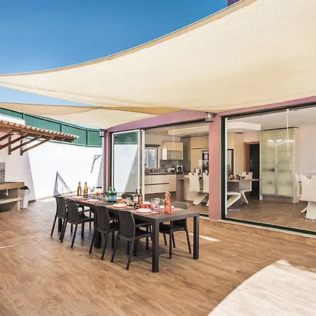 Willa Quinta Valente Vip By Interhome